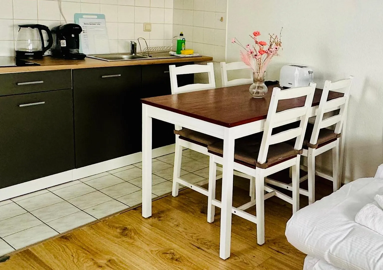 Studio Apartment In Stoetteritz With Balcony - Great Public Transport Links To The City Leipzig