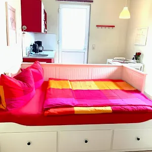 Senfbude - Klein Aber Fein - Wunderschönes Studio-apartment Mit Terrasse Und Stellplatz Leipzig